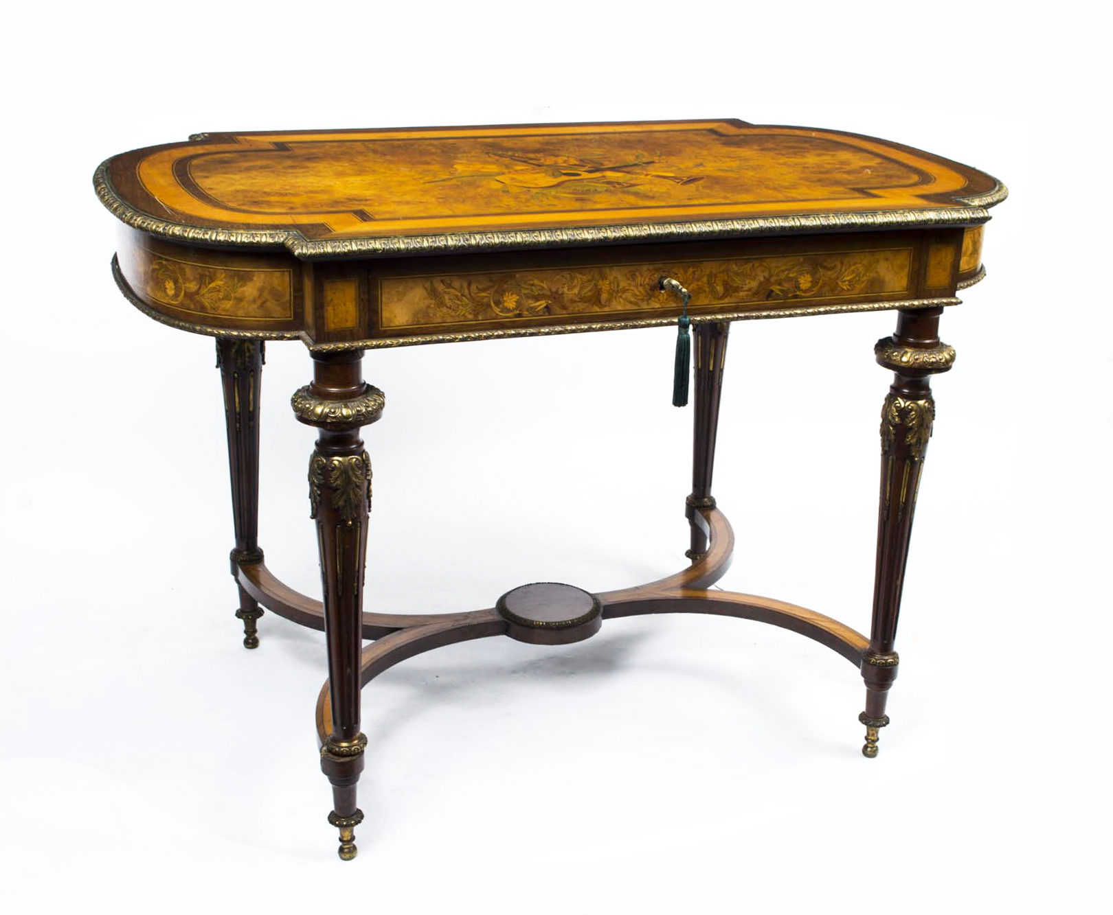 French table. Венский столик раритет. Антикварный стол 1860 г. Антикварный бамбуковый столик. Антикварный столик подставка для державы.