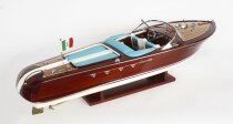 Vintage model of a Riva Aquarama Limited Edition. speedboat 3ft 20th Century