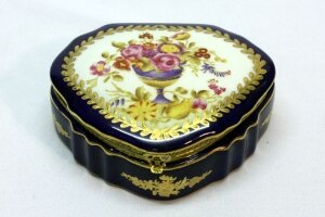 Dresden Porcelain Hand Painted Jewellery Box Casket | Ref. no. 01377 | Regent Antiques