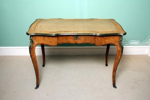 Antique English Writing Table Desk Bureau Plat c.1870 | Ref. no. 02777 | Regent Antiques