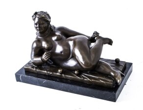 Bronze Sculpture of Reclining Woman | Ref. no. 05496 | Regent Antiques