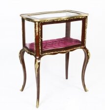 Vintage French Louis Revival Bijouterie Display Table 20th C | Ref. no. 05766 | Regent Antiques