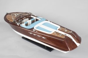 Vintage model of a Riva Aquarama speedboat  20th Century | Ref. no. 08712 | Regent Antiques