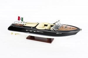 Vintage model of a Riva Aquarama Speedboat with Cream Interior 20th Century | Ref. no. 09811b | Regent Antiques