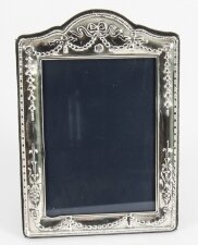 Vintage Elegant Sterling Silver Photo Frame Walter H Willson Ltd  Dated 2000 | Ref. no. A2200c | Regent Antiques