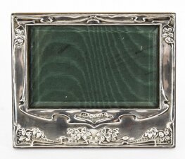 Antique Art Nouveau Sterling Silver Photo Frame dated 1906 13x16cm