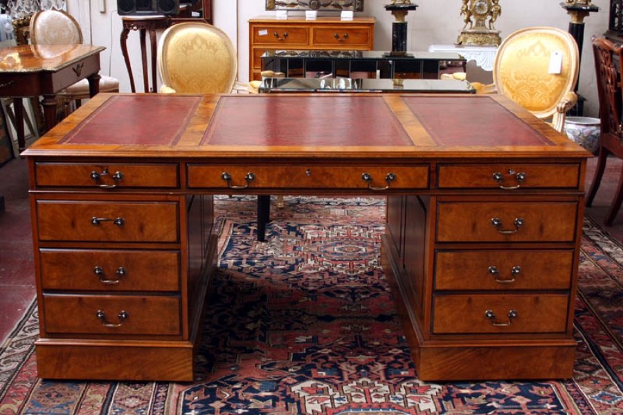 Gorgeous Victorian Large Walnut Partners Desk | Ref. no. 00792 | Regent Antiques
