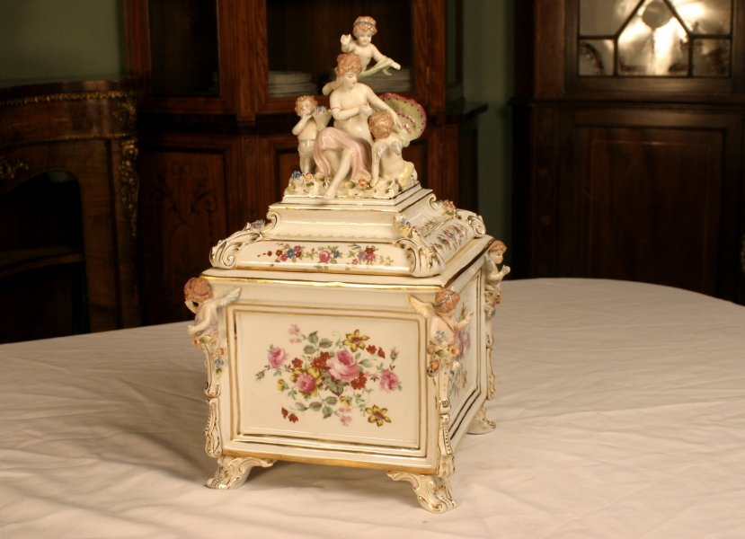 Beautiful Hand Painted Large Porcelain Casket | Ref. no. 00984 | Regent Antiques