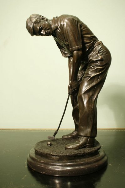 Pensive Golfer - Thinking of His Putt For a Birdie? | Ref. no. 01290 | Regent Antiques