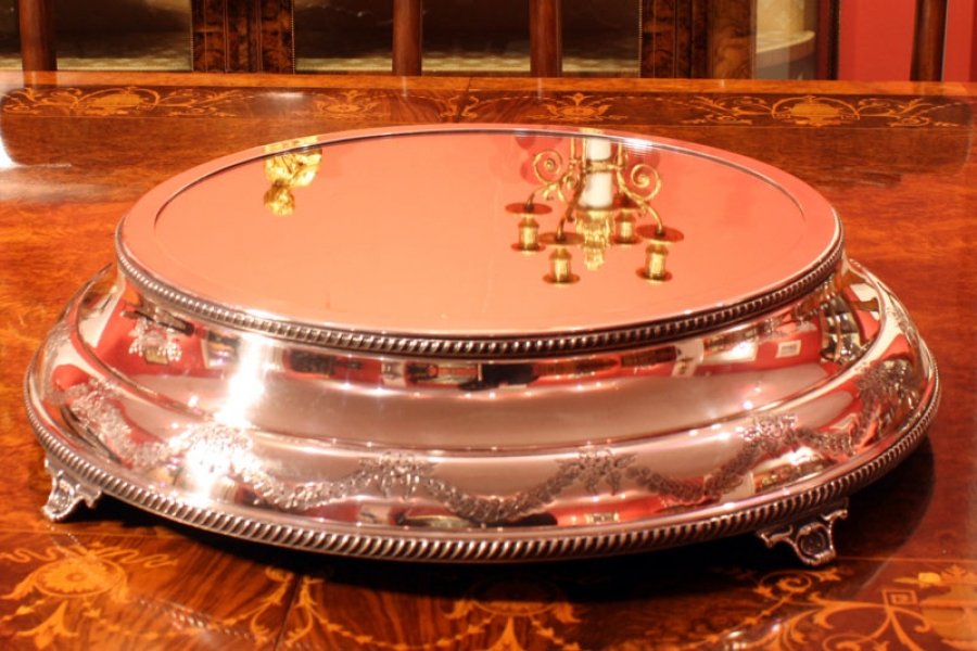 Stunning English Silver Plated Cake Stand Centrepiece | Ref. no. 01368 | Regent Antiques
