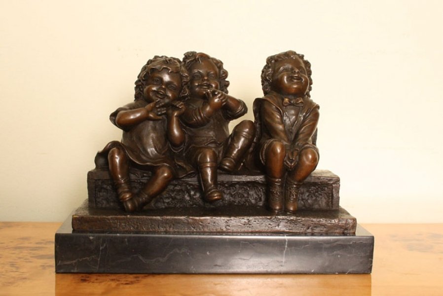 Charming Group Smiling Children Bronze Sculpture Clara | Ref. no. 01692 | Regent Antiques