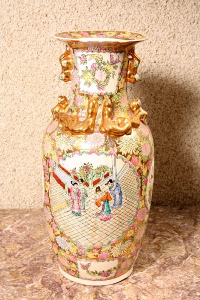 Large Chinese Canton Hand Painted Porcelain Vase | Ref. no. 02118 | Regent Antiques