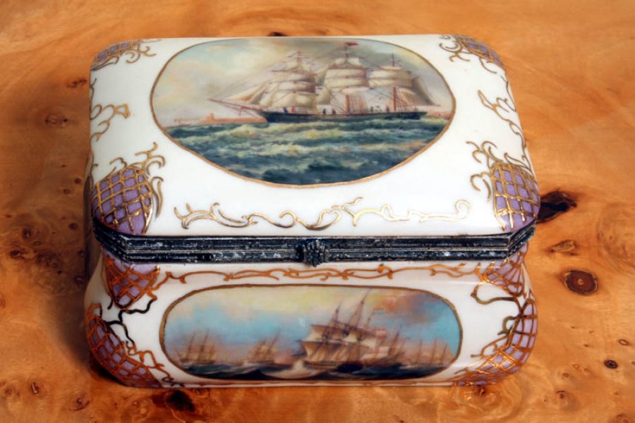 Beautiful German Dresden Porcelain Casket Sailing Ships | Ref. no. 02283 | Regent Antiques