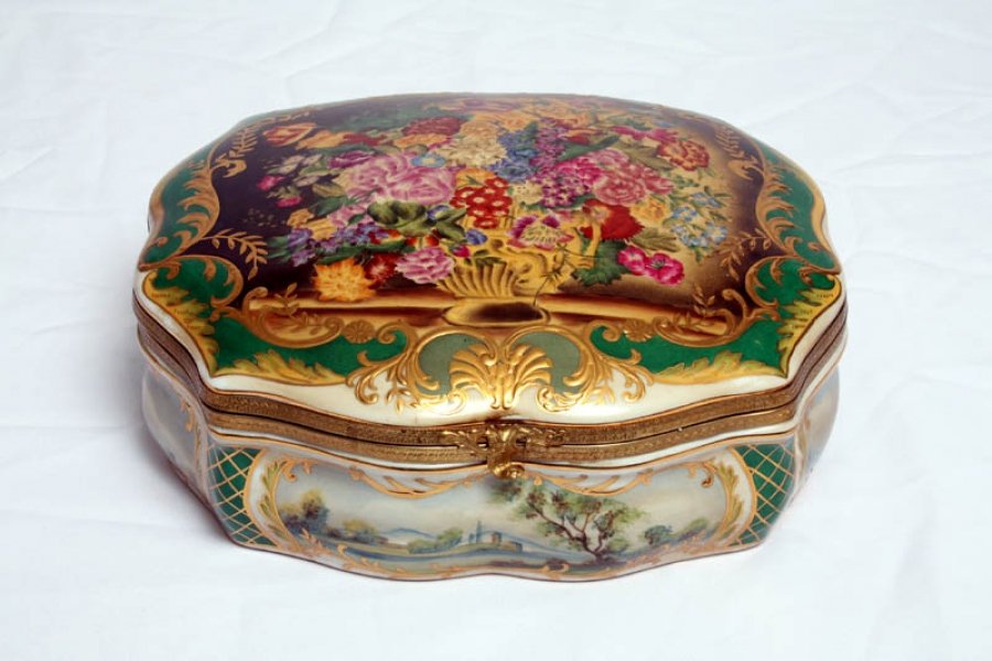 Super FrenchSevres Hand Painted Gilded Porcelain Casket | Ref. no. 02387 | Regent Antiques
