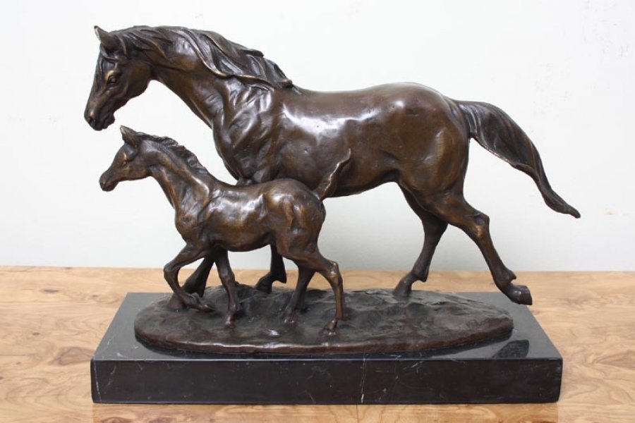 Charming Bronze Mare and Foal Horse Sculpture | Ref. no. 02473 | Regent Antiques