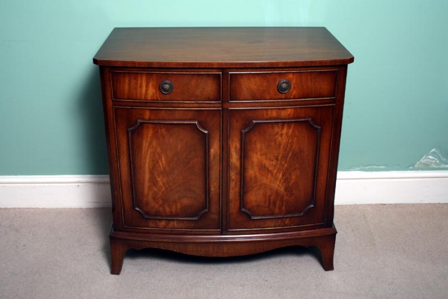 Vintage Flame Mahogany Music HiFi CD Casette Cabinet | Ref. no. 02599 | Regent Antiques