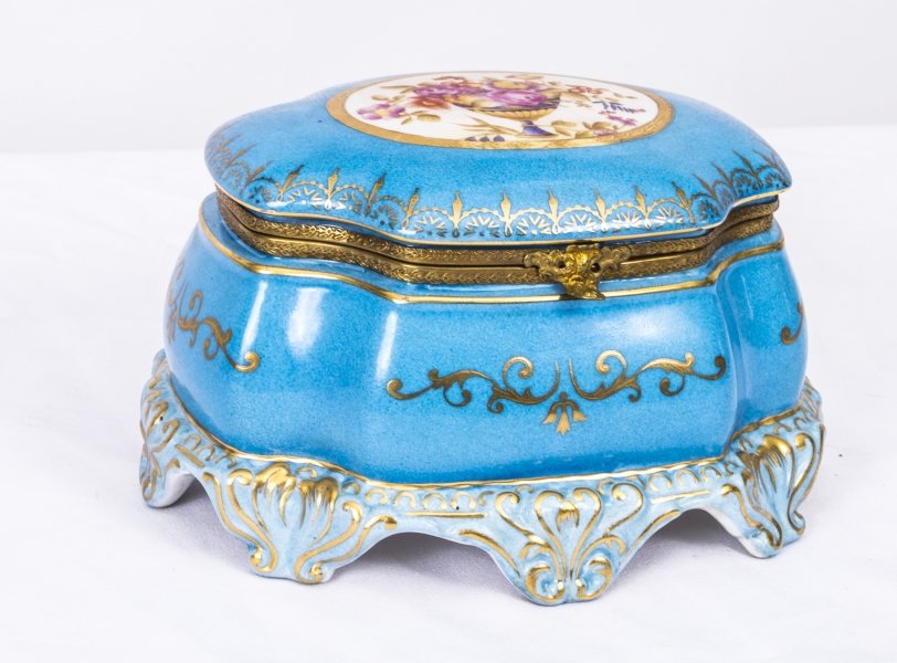 Gilded Hand Painted Blue \'Celeste\' Porcelain Casket | Ref. no. 04567 | Regent Antiques