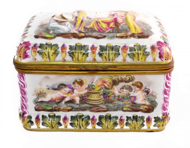 Vintage Italian Capodimonte Porcelain Casket | Ref. no. 04900 | Regent Antiques