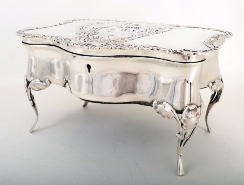 Antique Silver Jewellery/Ring Box William Comnys 1905 | Ref. no. 05976 | Regent Antiques