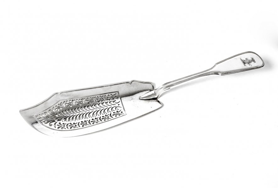 Antique Paul Storr Sterling Silver Fish Slice 1827 | Ref. no. 07211 | Regent Antiques