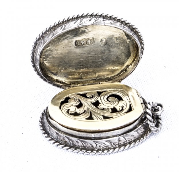 Antique Victorian,Silver Vinaigrette Charles Deakin 1862 | Ref. no. 07490a | Regent Antiques