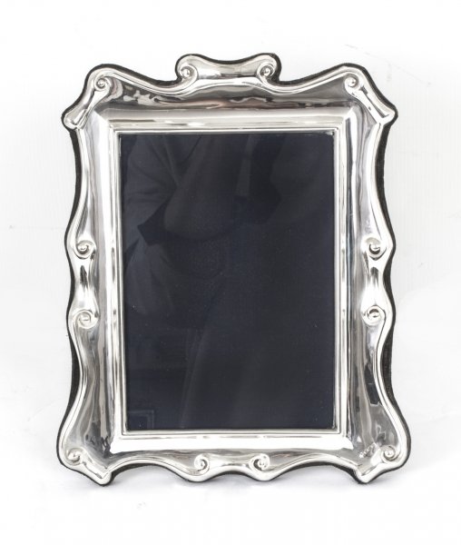Vintage Classic Stylish Sterling Silver Photo Frame R Comyns | Ref. no. 07739 | Regent Antiques
