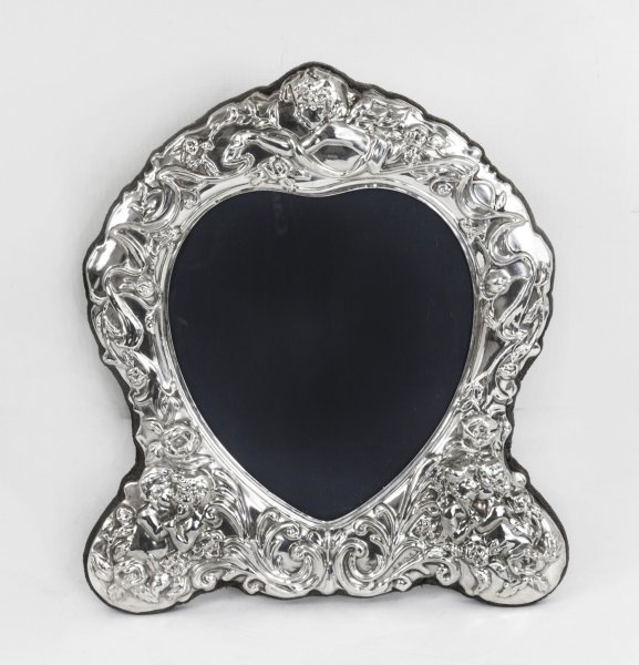 Elegant Heart Shaped Stering Silver Photo Frame | Ref. no. 07742 | Regent Antiques