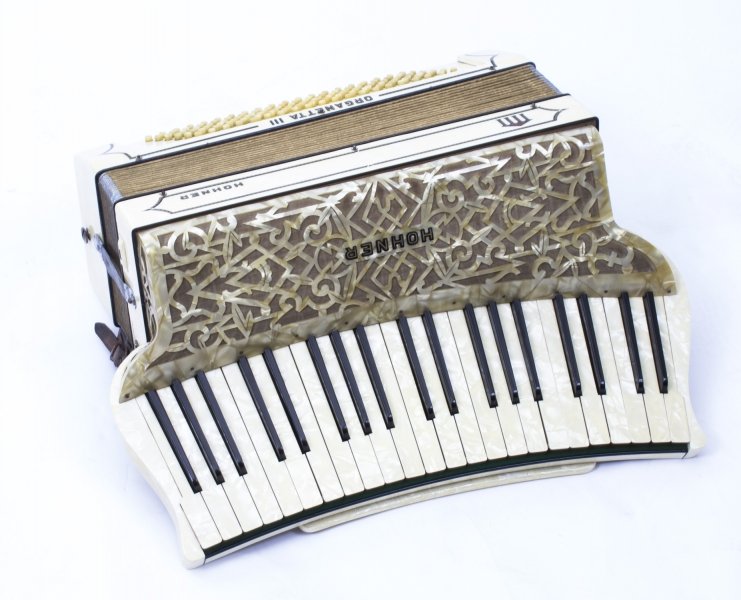 Vintage Hohner Organetta III Piano Accordion with case | Ref. no. 08000 | Regent Antiques