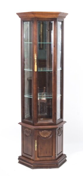 Vintage American Mahogany Display Cabinet by Pulaski 20thC | Ref. no. 08074 | Regent Antiques
