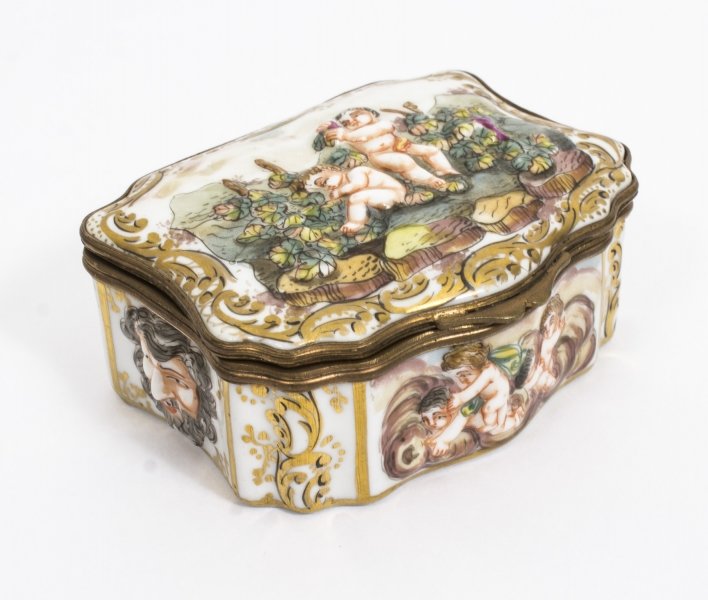 Antique Italian Capodimonte Porcelain Casket Pill Box C1890 | Ref. no. 08402b | Regent Antiques