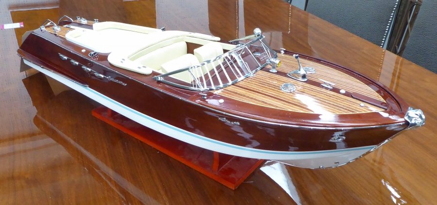 Cedar Wood Riva Aquarama 15" Cream Seat High Quality Speed Boat L40 Xmas Gift 