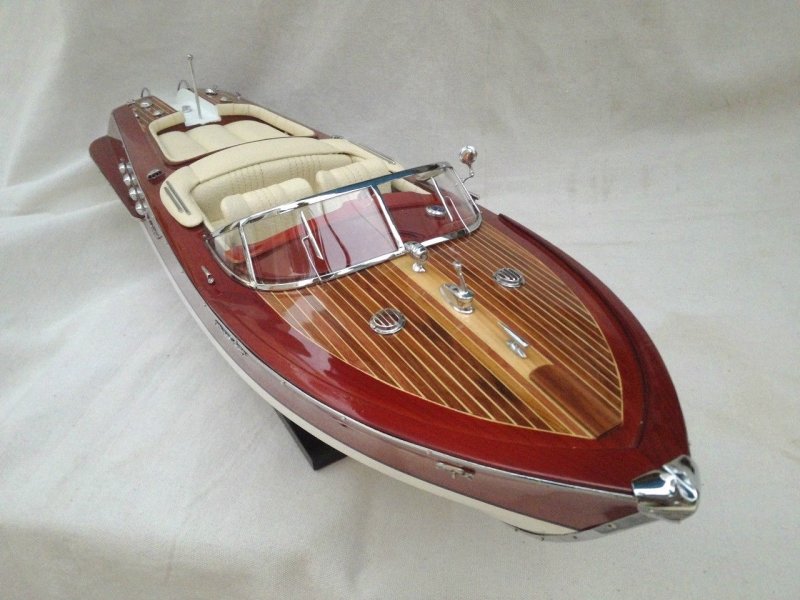 RIVA AQUARAMA 26" Wood Boat Model 67cm