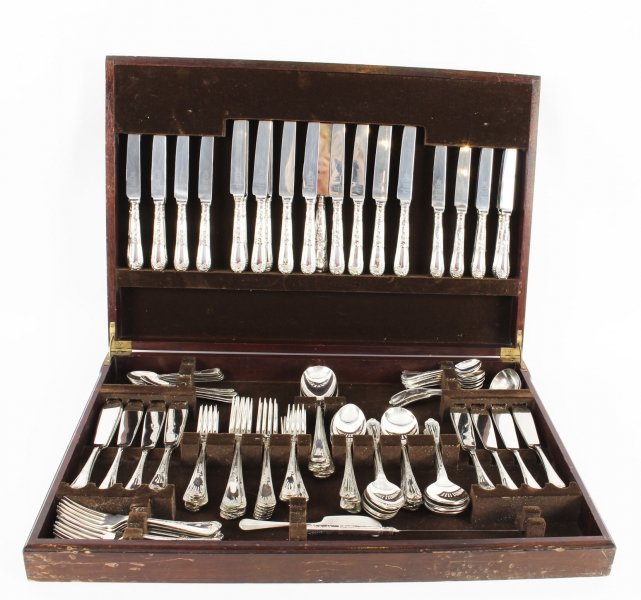 Vintage 12 Place Settings Sheffield 131 Piece Canteen Of Cutlery Mid 20c | Ref. no. 09654 | Regent Antiques