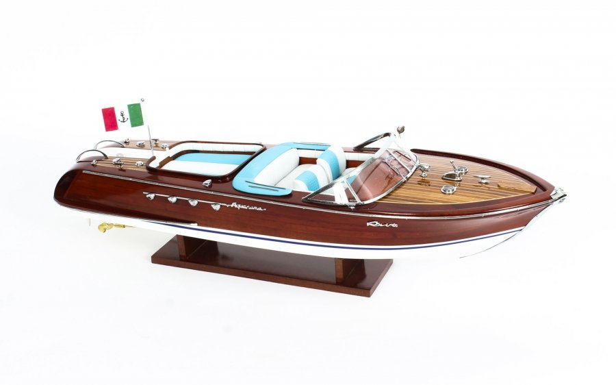 Vintage model of a Riva Aquarama Speedboat with Cream/Blue Interior 20th Century | Ref. no. 09811d | Regent Antiques