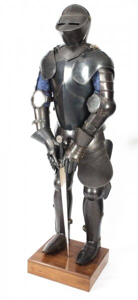 Vintage 16th C Style Complete Suit of Armour -  Castell Gyrn  20th Century | Ref. no. A1706 | Regent Antiques