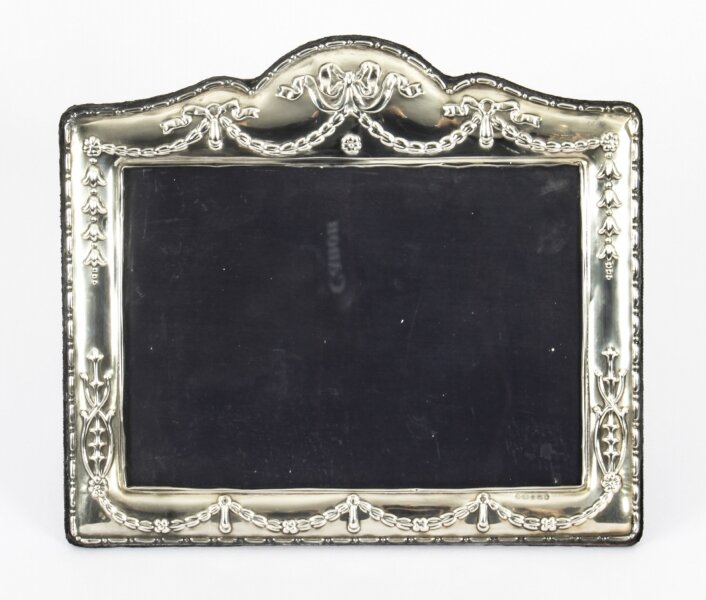 Vintage Neo-classical Sterling Silver Photo Frame RC 2003 | Ref. no. A2168f | Regent Antiques