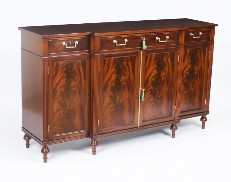Vintage Sideboard in Flame Mahogany by William Tillman 20th C | Ref. no. A2458 | Regent Antiques