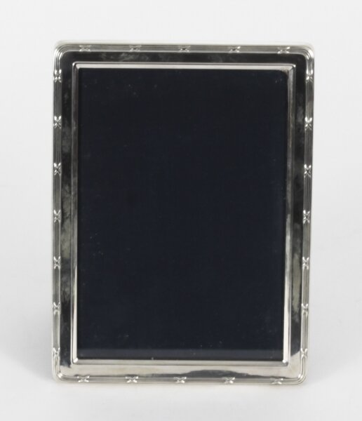 Vintage Sterling Silver Photo Frame RC London 2004 15 x 11cm Vintage Sterling Silver Photo Frame RC London 2004 15 x 11cm | Ref. no. A2734d | Regent Antiques