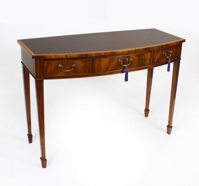 Vintage Flame Mahogany Console Serving Table William Tillman 20th C | Ref. no. A3270 | Regent Antiques