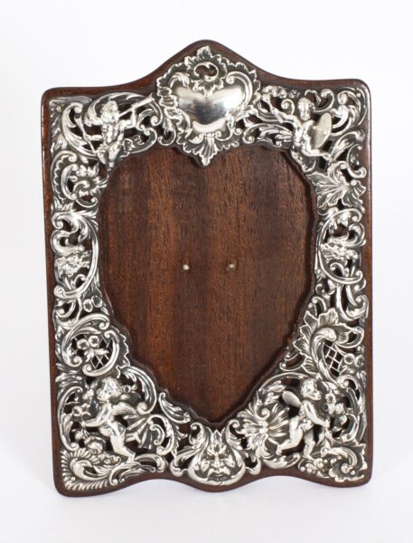 Antique Victorian Sterling Silver Photo Frame William Comyns 1897   20x14cm | Ref. no. A3627 | Regent Antiques