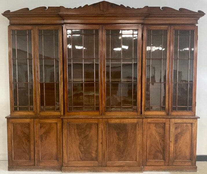 Antique English Flame Mahogany Library Breakfront Bookcase 19th C Antique English Flame Mahogany Library Breakfront Bookcase 19th C | Ref. no. A3631 | Regent Antiques